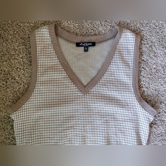 Mixed Threads Cropped Vest Top - Picture 3 of 11